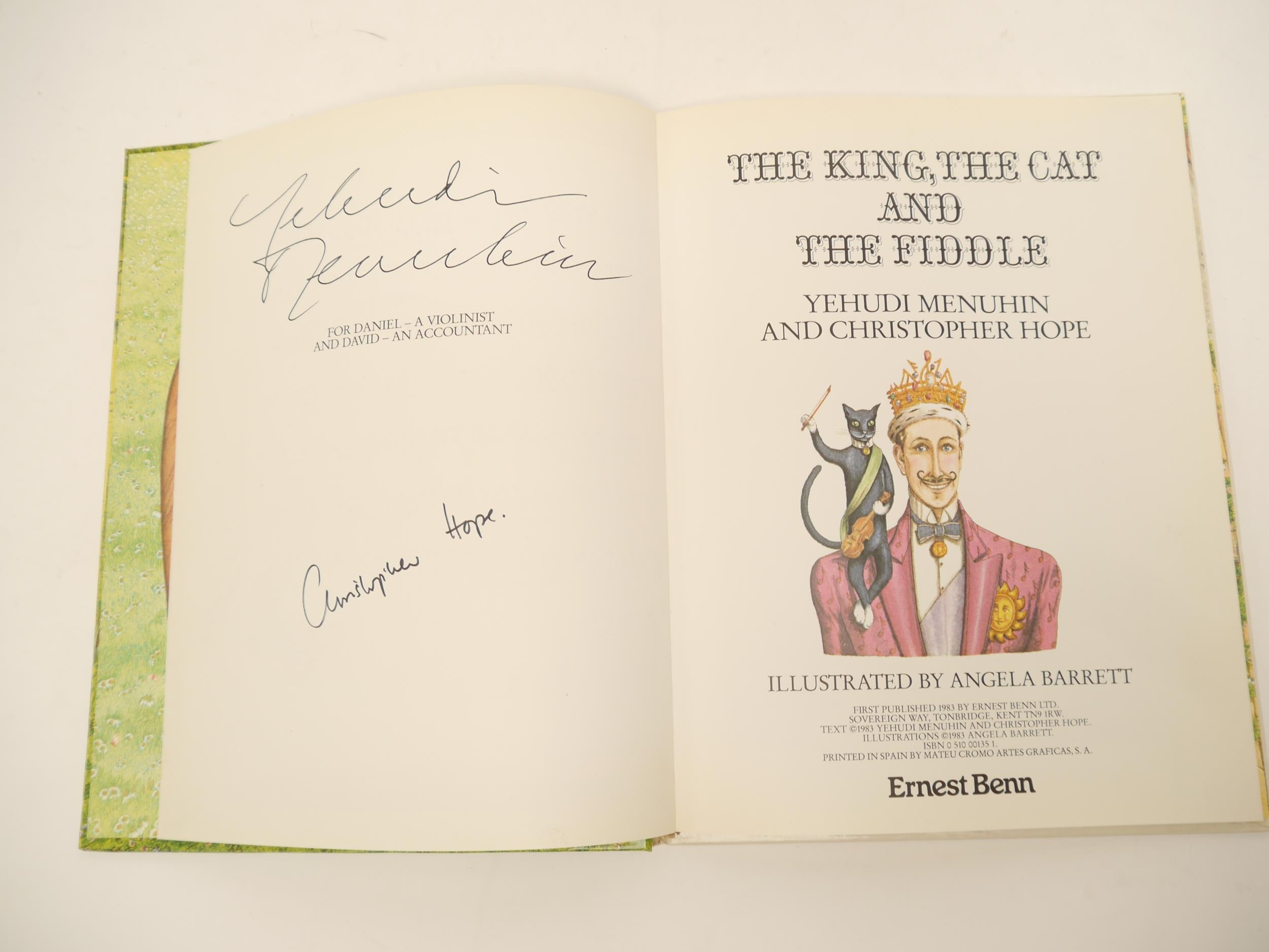 Yehudi Menuhin and Christopher Hope: 'The King, the Cat and the Fiddle. Illustrated by Angela - Bild 2 aus 2