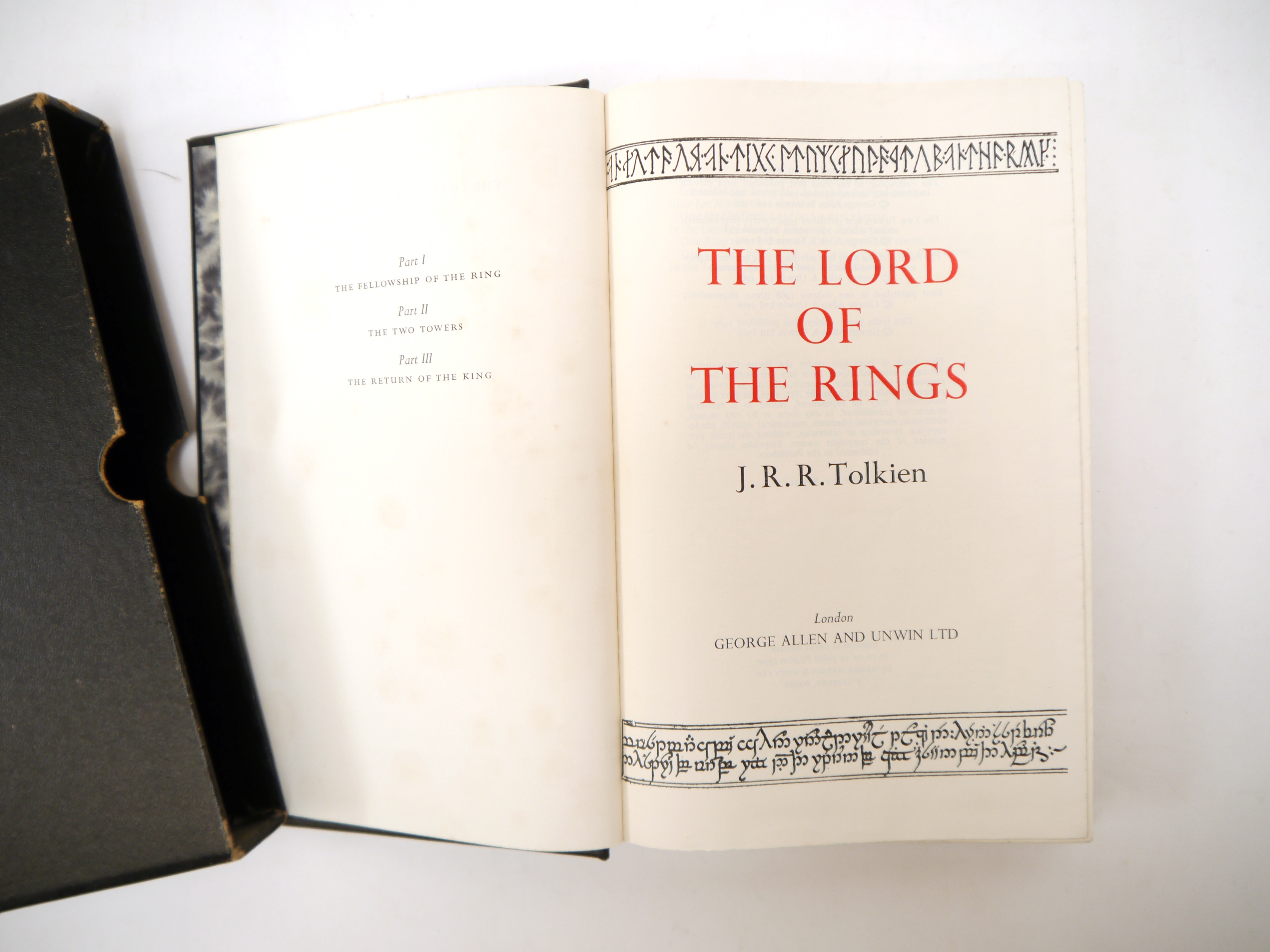 J.R.R. Tolkien: 'The Lord of the Rings', London, George Allen & Unwin, 1969, 1st India paper - Image 2 of 7