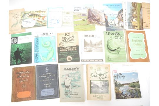 WITHDRAWN (Fishing.) A collection of 12 various angling guides, fishing booklets etc, includ - Image 2 of 2