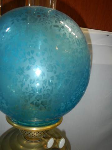 A good Victorian oil lamp with original blue acid etched shade. COLLECT ONLY. - Image 2 of 4