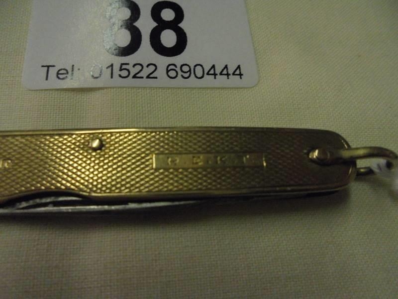 A 9ct gold pen knife, - Image 3 of 6