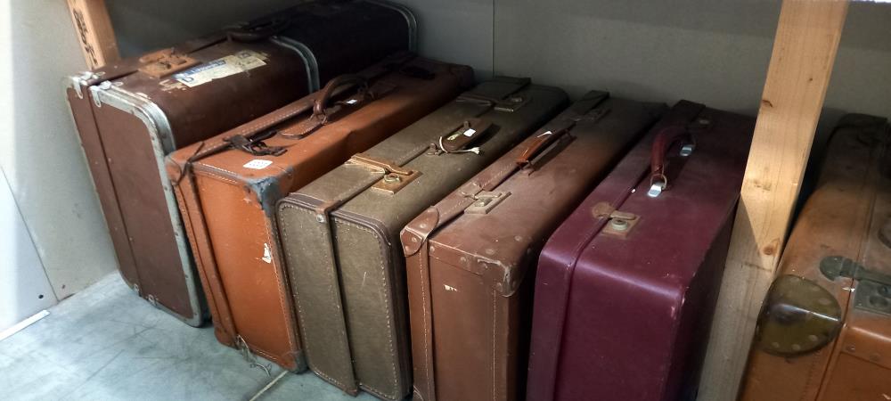A good lot of vintage suitcases COLLECT ONLY - Image 3 of 3