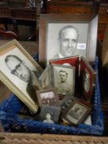 A mixed lot of old framed and unframed photographs. COLLECT ONLY.