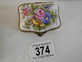 A 19th century continental porcelain hinged box.