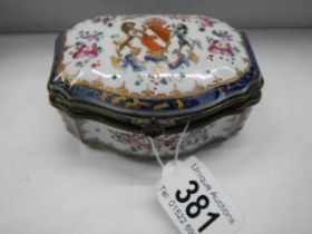 A 19th century continental porcelain hinged box.