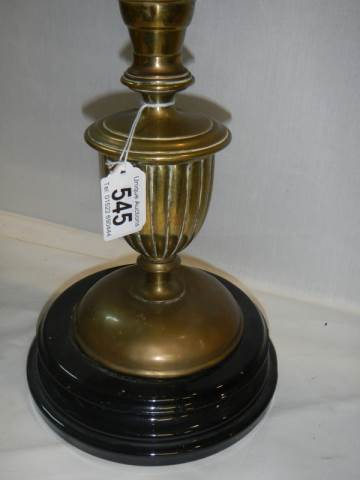 A good Victorian oil lamp with original blue acid etched shade. COLLECT ONLY. - Image 3 of 4