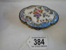 A 19th century continental porcelain hinged box.