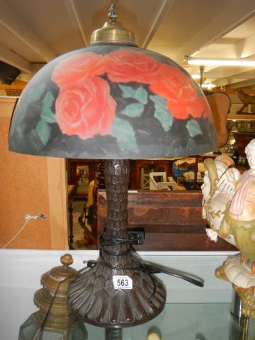 A good quality table lamp with rose decorated glass shade. COLLECT ONLY. - Image 2 of 3