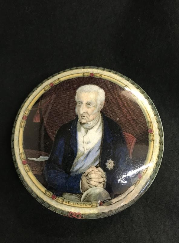 A Pot Lid of Duke of Wellington, a Duke of Wellington Snuff Box and a Vintage framed picture - Image 3 of 7