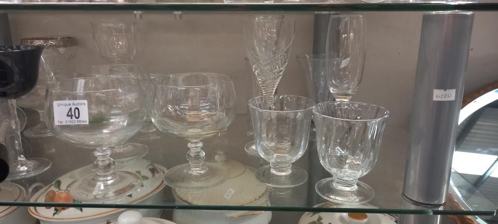 2 shelves of glassware - Image 5 of 5
