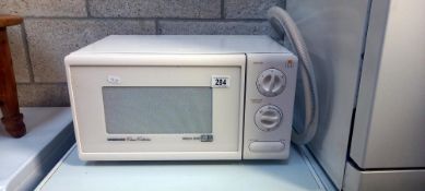A Samsung microwave COLLECT ONLY