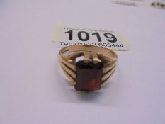 A 9ct gold gent's ring, size V, 6.12 grams.