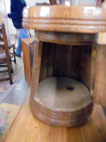 An unusual carved table top cupboard. COLLECT ONLY. - Image 3 of 3