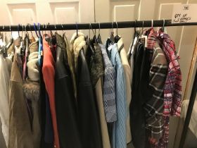 Large quantity of mixed clothes menâ€™s / women / size