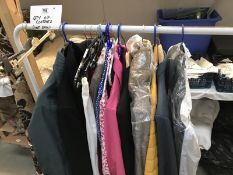 Large quantity of mixed clothes menâ€™s / women / size