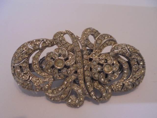 A vintage silver brooch designed as masted sailing ships together with a 9ct gold peridot brooch - Image 2 of 4