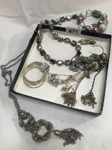 Quantity of costume jewellery