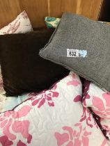 A Quantity of cushions x7