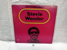 Stevie Wonder Anthology, 3 x LP U.S Pressing Motown , M9804A3. Records Ex Covers (Holes Punched)