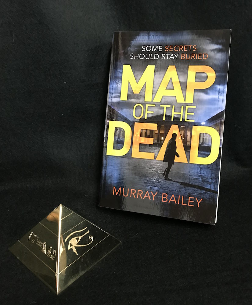 An 18ct gold Pyramid which was awarded as prize for book Map of the Dead by Murray Bailey. - Image 6 of 9