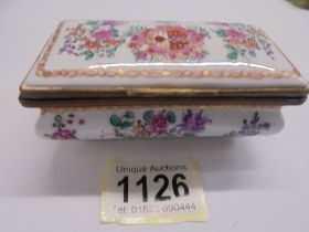 A late 18/ early 19th century hand painted pill box, 10 x 6 cm.