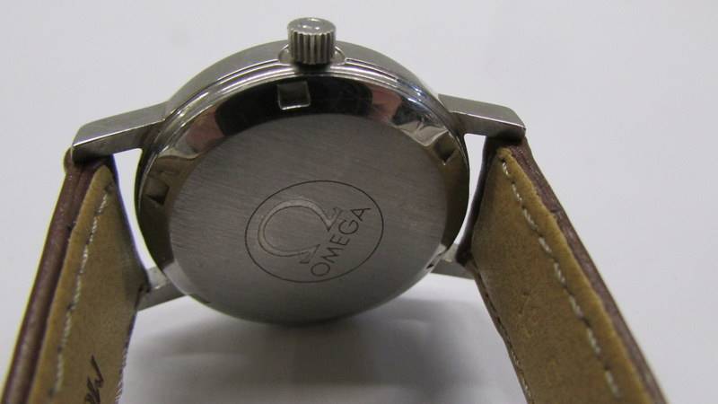 A Vintage Omega Automatic Seamaster - Red. - Image 5 of 5