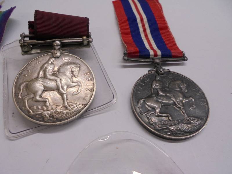 Five odd WW1 medals 1914-15 star 17861 Pte J Ankers. S.LAN.R, The Great War x 2 3594 Pte. P Fleming - Image 3 of 4