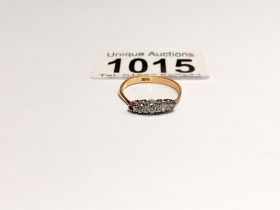 An 18ct gold diamond ring, size K, 2.4 grams.