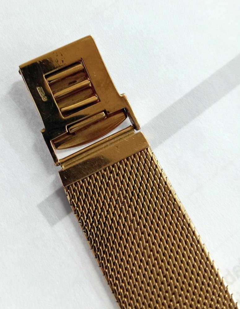 A vintage cased Longines 9ct gold wrist watch. - Image 7 of 7