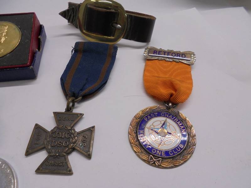 A selection of commemorative medals. - Image 2 of 4