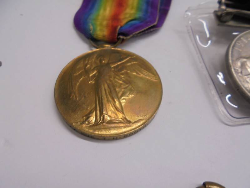 Five odd WW1 medals 1914-15 star 17861 Pte J Ankers. S.LAN.R, The Great War x 2 3594 Pte. P Fleming - Image 4 of 4