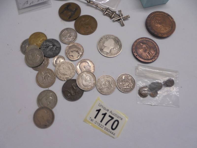 A mixed lot of old coins including silver. - Image 3 of 5