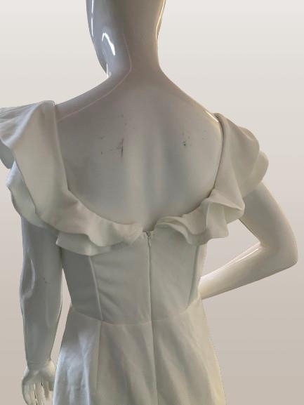 Little White Dress with ruffle design New with Tags. Designer Self Leslie. - Image 4 of 6