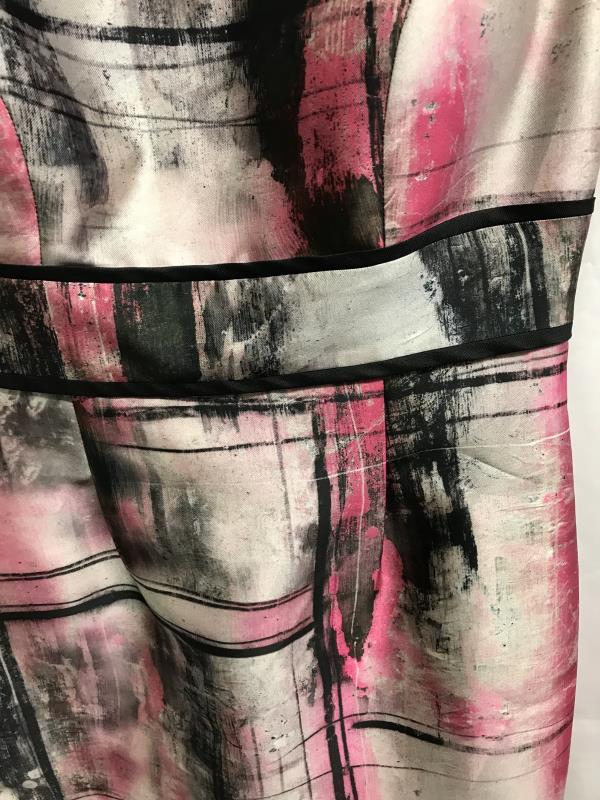 New tailored silk geometric pink, black, silver design dress VENI INFANTINO, - Image 2 of 3