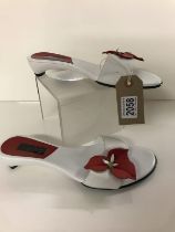 New Carvela White Leather slider pumps White leather with red leather flower detail