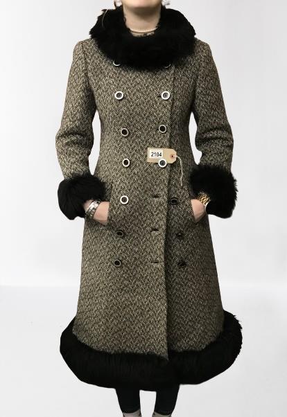 Wool with faux fur Windsmoor small fitting coat - Image 2 of 2
