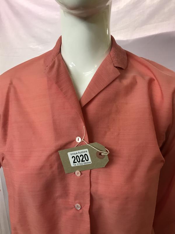 Vintage salmon rayon shirt blouse, size 10-12 - Image 2 of 2