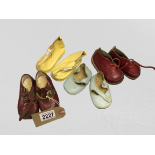 Four pairs of small children shoes, lovely condition for age