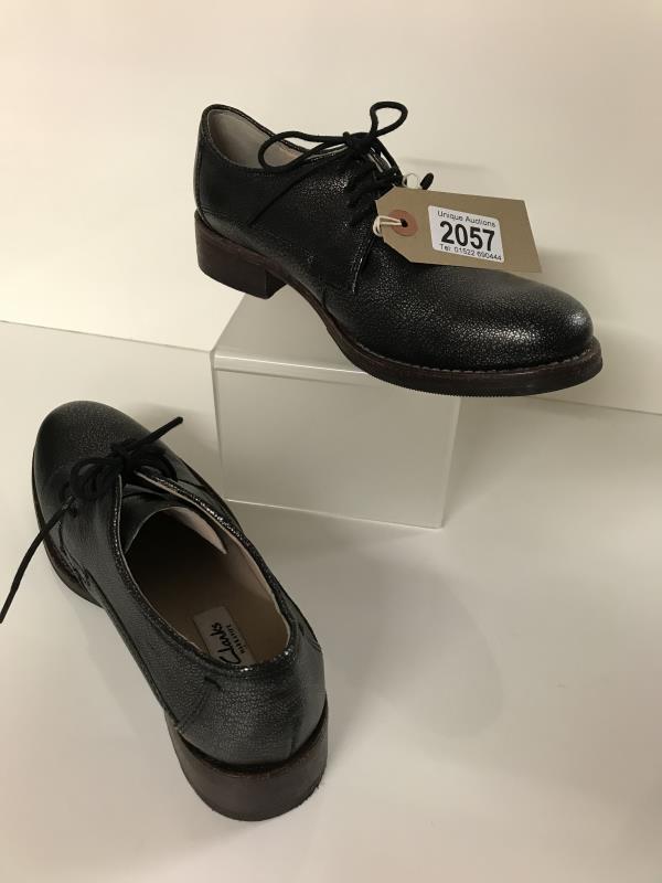 Clarks Black Brogues with metallic silver sheen. Lace up Size 4 / 37 - Image 4 of 4