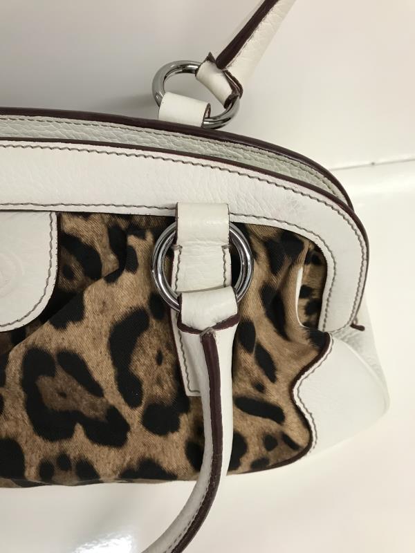 Beautiful handbag in Cream and Leppard print - Image 3 of 8