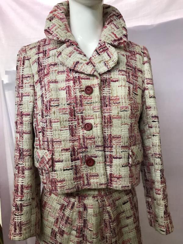 Jack Clarke of Dublin. Pink Tweed wool mix suit, Hand Tailored size 10-12 - Image 2 of 5