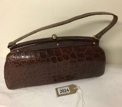 Vintage Crocodile Skin Handbag. Missing 1x knob. clasp still functional 33x17x5cm