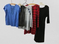 Five lovely items of clothing including Phase eight, Dizzy Lizzy & Missy London 10-14