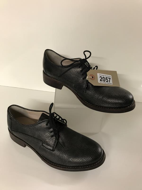 Clarks Black Brogues with metallic silver sheen. Lace up Size 4 / 37 - Image 2 of 4
