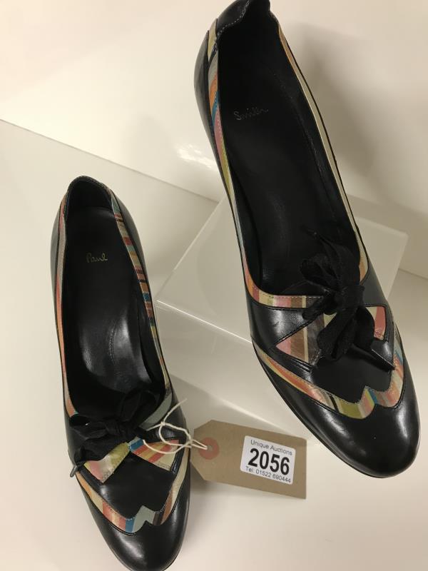 Paul Smith High heels 2 1/2 Inch heel. Black leather Signature stripe size 4 / 37 - Image 2 of 4