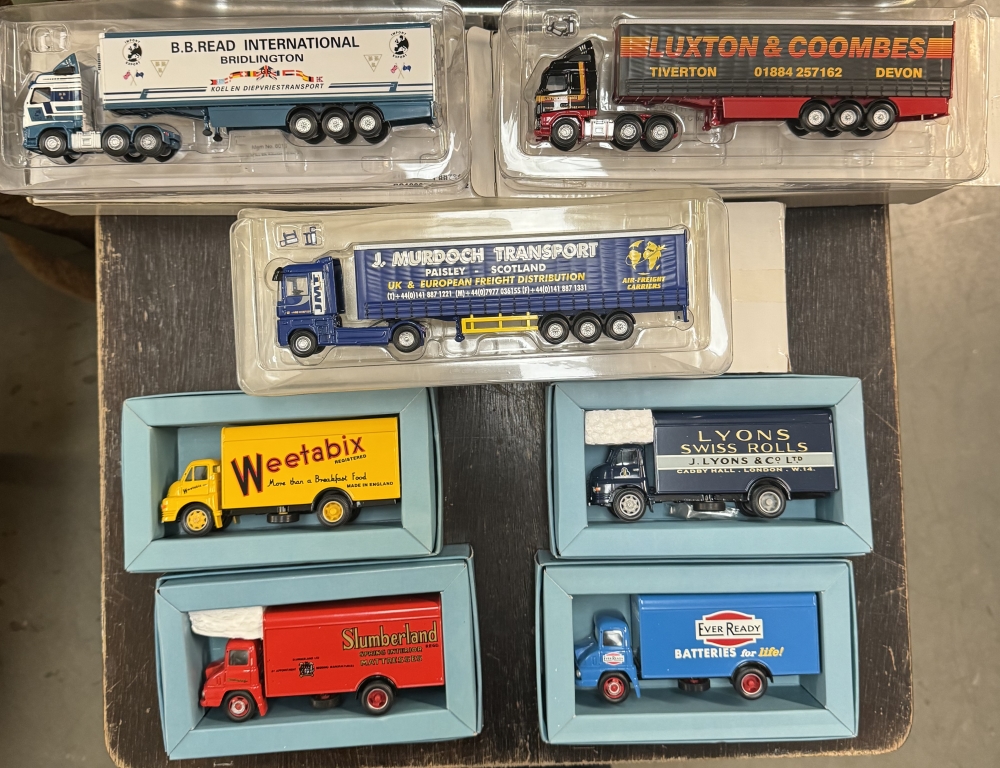 3 Corgi collectors club models CC18303, CC18009, CC18008 & 4 Corgi Golden Oldies Bedford & Thames - Bild 2 aus 7