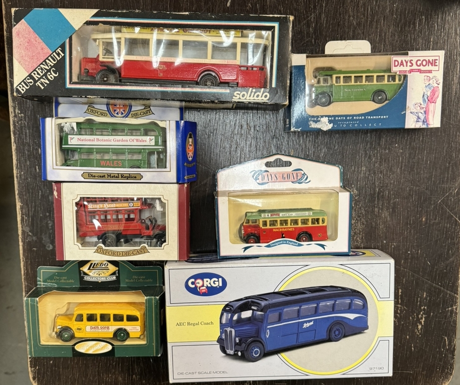 3 Corgi classics boxed buses, lledo, Oxford diecast etc & A quantity of unboxed - Image 5 of 9