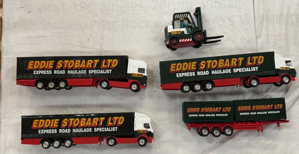 A collection of boxed & unboxed diecast Eddie Stobart including Corgi - Bild 2 aus 4