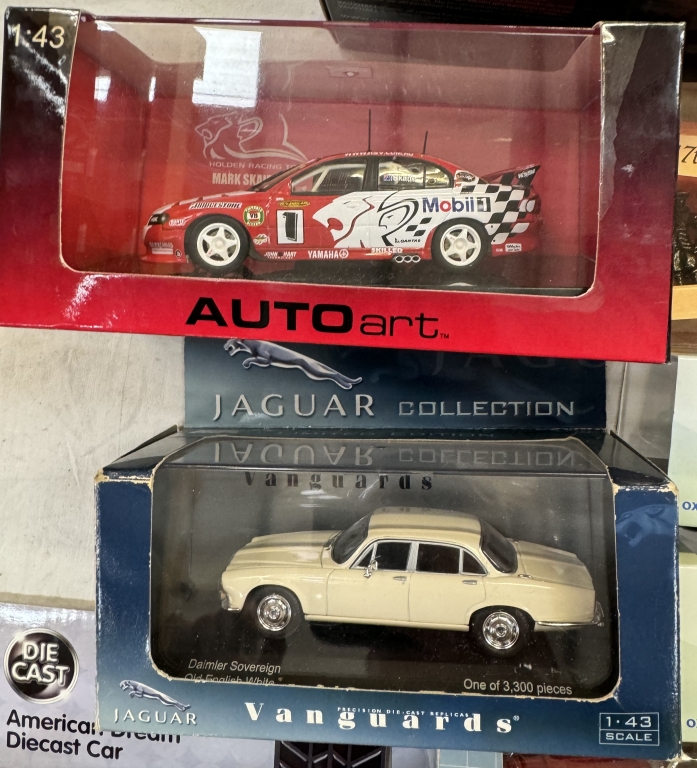 A quantity of mixed boxed diecast including Lledo, Auto art, Oxford diecast etc - Image 3 of 11