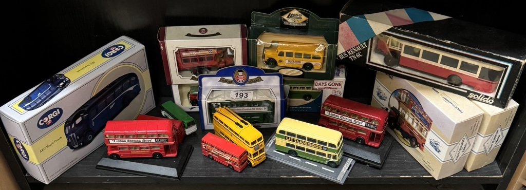 3 Corgi classics boxed buses, lledo, Oxford diecast etc & A quantity of unboxed